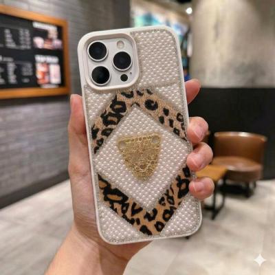 iPhone 15 - 16 - 17 Pro Uyumlu Leopar Desenli Taşlı Kılıf - Lüks Çita Figürlü Kamera Korumalı Lansman Kapak